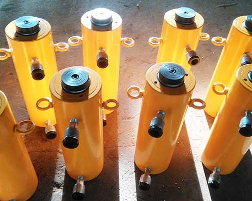 200噸液壓千斤頂生產(chǎn)供應(yīng)