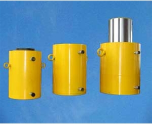 320噸液壓千斤頂廠家生產(chǎn)